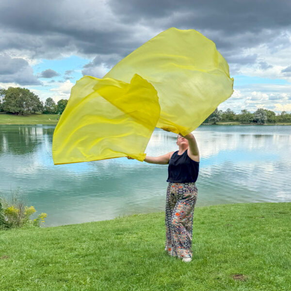 Bestel jouw set aanbiddingsvlaggen geel