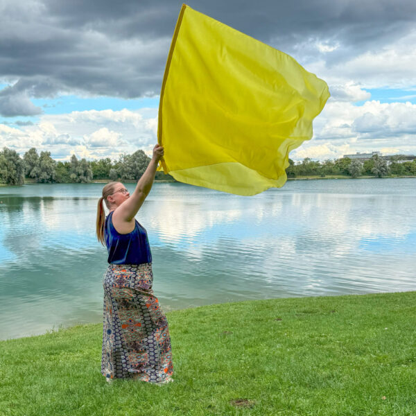 Bestel jouw set aanbiddingsvlaggen geel