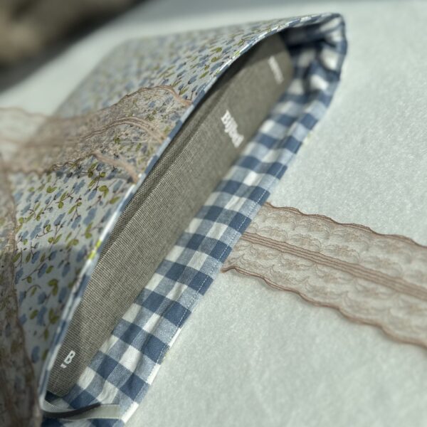 Glowing bijbel sleeve beschermhoes