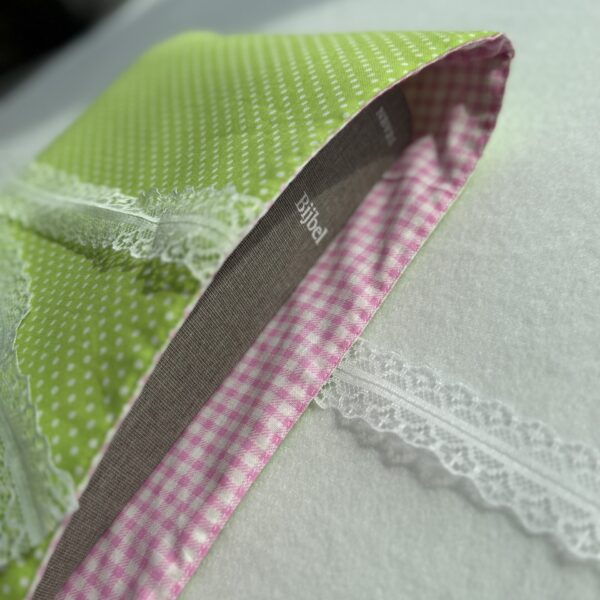 Glowing bijbel sleeve beschermhoes